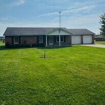 3856 Kehr Rd in Oxford, OH - Building Photo