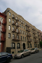 30-84 34th St in Long Island City, NY - Building Photo