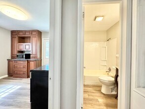 1006 East Side Dr in Greensboro, NC - Building Photo - Building Photo