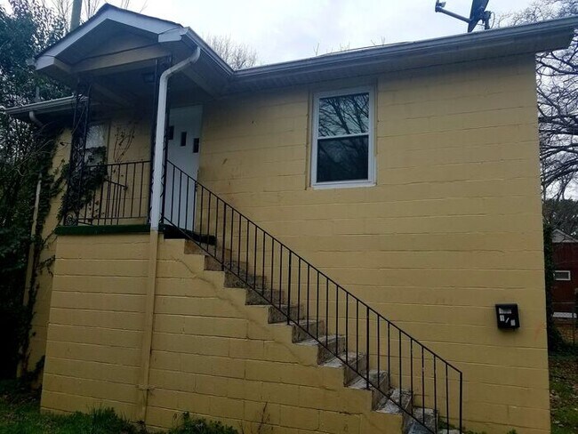 121 Patrick St in Gastonia, NC - Building Photo - Building Photo