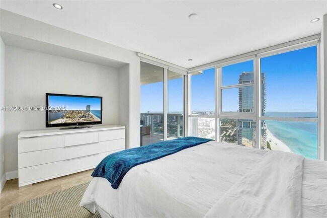 18201 Collins Ave in Sunny Isles Beach, FL - Building Photo - Building Photo