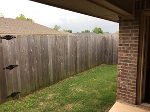 4267 Castlegate Dr, Unit 4267 in Paris, TX - Building Photo - Building Photo