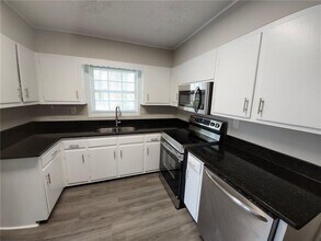 2879 Port Royal Ln in Decatur, GA - Building Photo - Building Photo