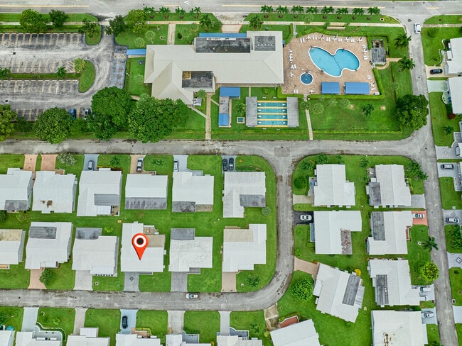 2081 SW 13th Terrace in Boynton Beach, FL - Building Photo - Building Photo