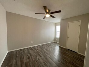 5013 Waterford Dr in Fort Worth, TX - Foto de edificio - Building Photo