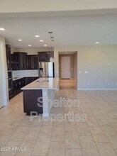 6516 W Madre Del Oro Dr in Phoenix, AZ - Building Photo - Building Photo