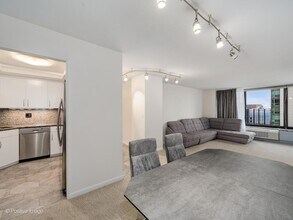 155 N Harbor Dr, Unit 4505 in Chicago, IL - Building Photo - Building Photo