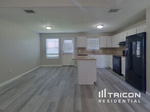 16295 Hidden Deer Ln in Conroe, TX - Building Photo - Building Photo