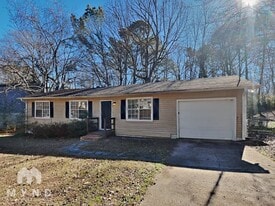 5967 Shane Cir in Pinson, AL - Building Photo