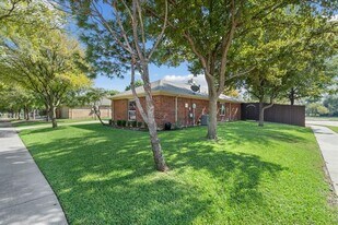 6005 Parkplace Dr in Argyle, TX - Building Photo