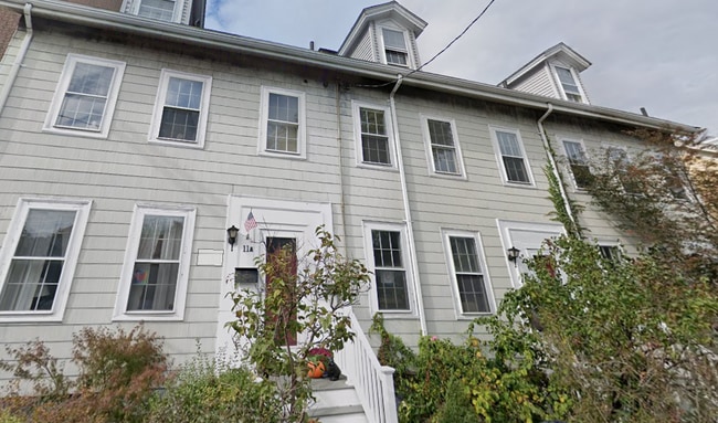 8 Chapman Pl, Unit 2