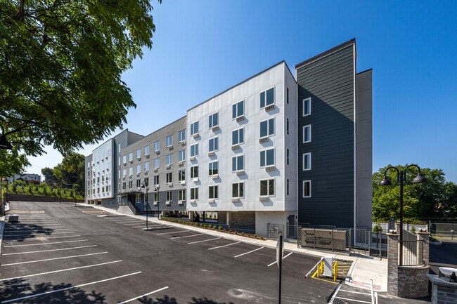 The New Durham in North Bergen, NJ - Building Photo - Building Photo