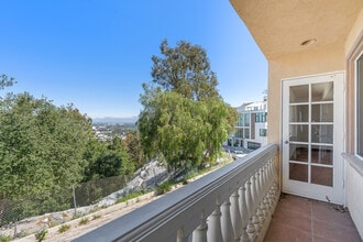 3962 Oakfield Dr in Sherman Oaks, CA - Building Photo - Building Photo