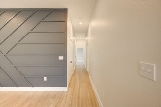 811 E 39th St in Houston, TX - Foto de edificio - Building Photo