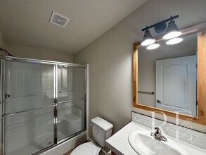8505 Knute Ln NW in Silverdale, WA - Building Photo - Building Photo