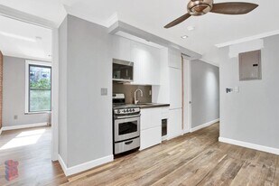 2100 2nd Ave in New York, NY - Building Photo