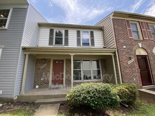 10608 Wakeman Dr