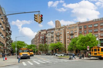 11 Lynch St in Brooklyn, NY - Foto de edificio - Building Photo
