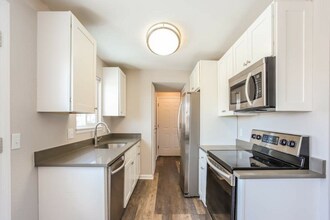 17707 E Cornell Dr in Aurora, CO - Building Photo - Building Photo