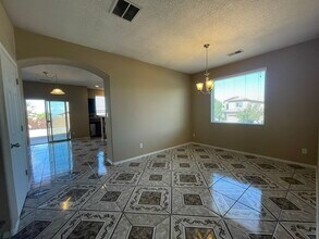 2001 Vernon Dr SE in Albuquerque, NM - Building Photo - Building Photo
