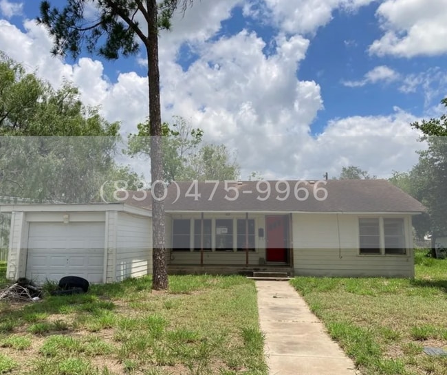 property at 714 W Blucher St
