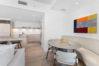 6899 Collins Ave, Unit 2601 in Miami Beach, FL - Building Photo - Building Photo