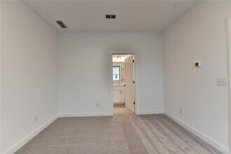 5428 Howington Ct in Buford, GA - Building Photo - Building Photo