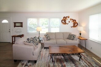 1307 Rochefontaine St in Richland, WA - Foto de edificio - Building Photo