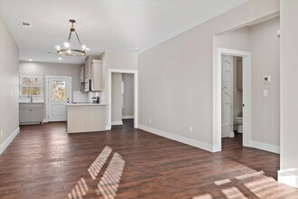 27648 State Highway 64, Unit B in Canton, TX - Foto de edificio - Building Photo