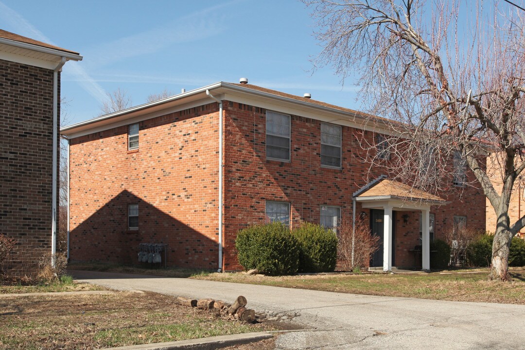 3408 Breckenridge Ln in Louisville, KY - Foto de edificio