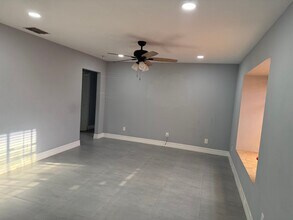701 SE 21st Ave in Cape Coral, FL - Building Photo - Building Photo
