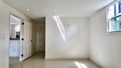 1721 Fletcher St in Hollywood, FL - Building Photo - Building Photo