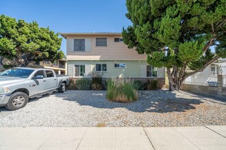 14115 Gilmore St in Van Nuys, CA - Building Photo - Building Photo