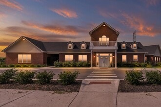 Larchmont Estates in Toledo, OH - Foto de edificio - Building Photo