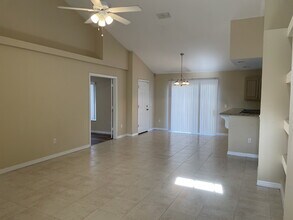 4823 Jeanette Ct in St. Cloud, FL - Building Photo - Building Photo