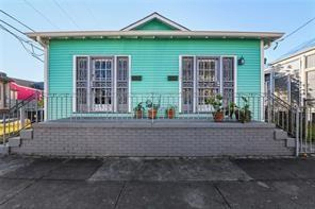 1200 Mandeville St in New Orleans, LA - Building Photo