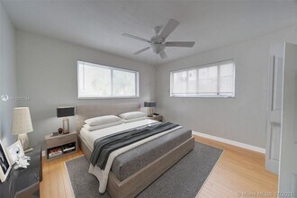 1601 Bay Rd-Unit -8 in Miami Beach, FL - Building Photo - Building Photo