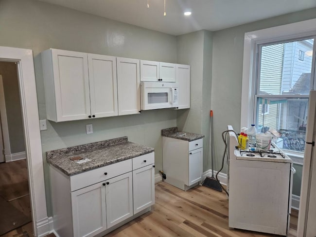 property at 1218 Valley St