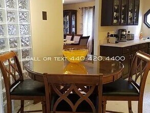 16583 Sunwood Oval in Strongsville, OH - Building Photo - Building Photo