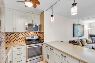 340 E 93rd St in New York, NY - Building Photo - Building Photo