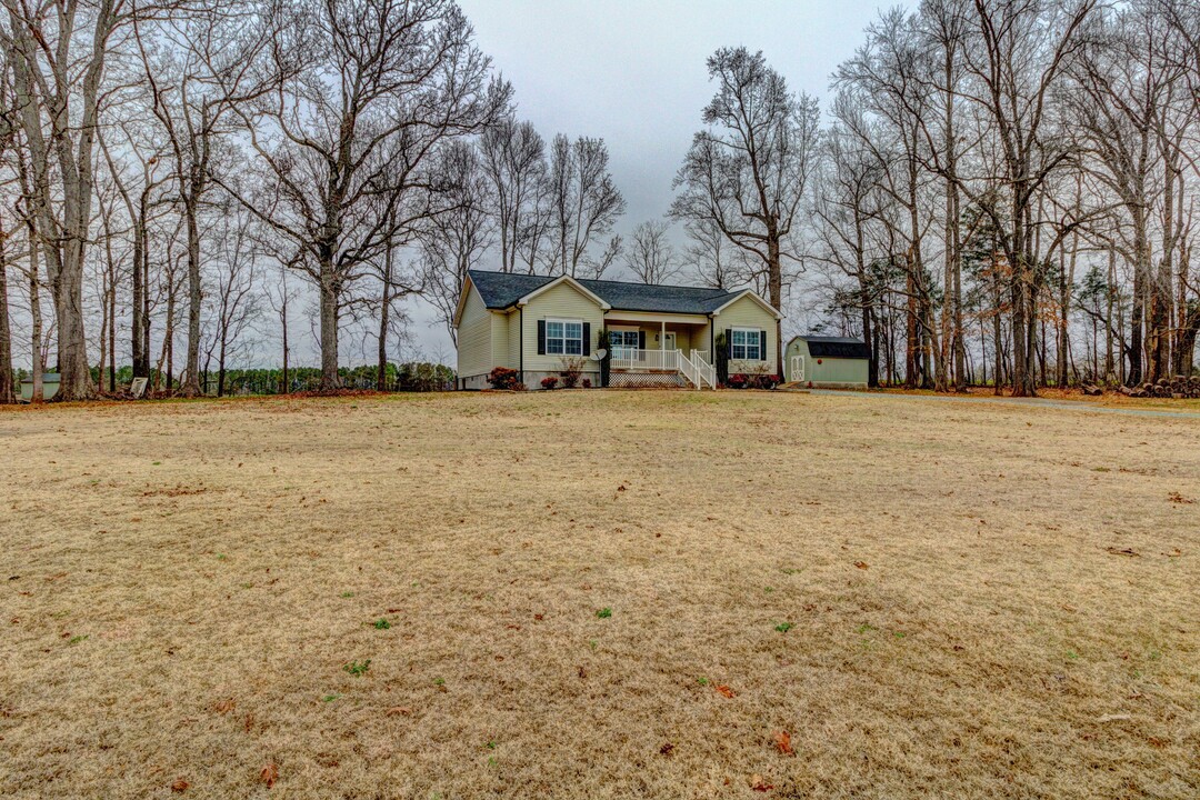 4921 CR Wood Rd in Gastonia, NC - Building Photo