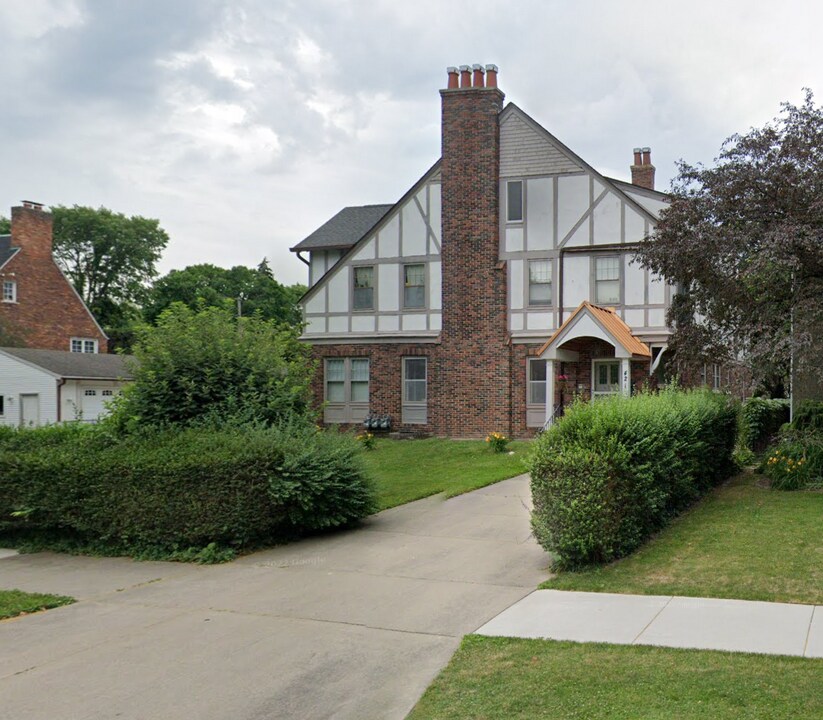 421 Rivard Blvd in Grosse Pointe, MI - Building Photo