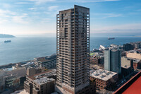 Continental Place in Seattle, WA - Foto de edificio - Building Photo