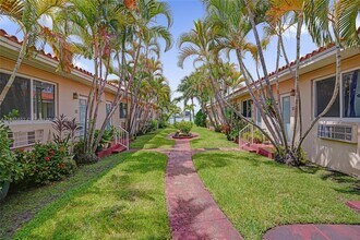 2170 Bay Dr in Miami, FL - Building Photo - Building Photo