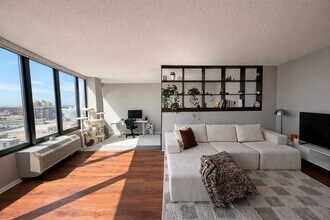 5320 N Sheridan Rd in Chicago, IL - Building Photo - Building Photo