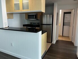 520 NE 26th St, Unit A2 in Miami, FL - Building Photo