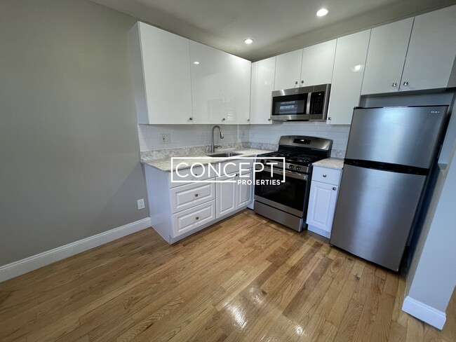 67 Shawmut St in Chelsea, MA - Foto de edificio - Building Photo