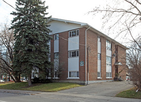 11 Fairbanks St Apartments