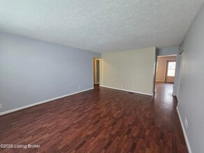 2831 Goose Creek Rd in Rolling Hills, KY - Building Photo - Building Photo