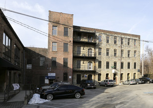 Scotts Mills in Philadelphia, PA - Foto de edificio - Building Photo